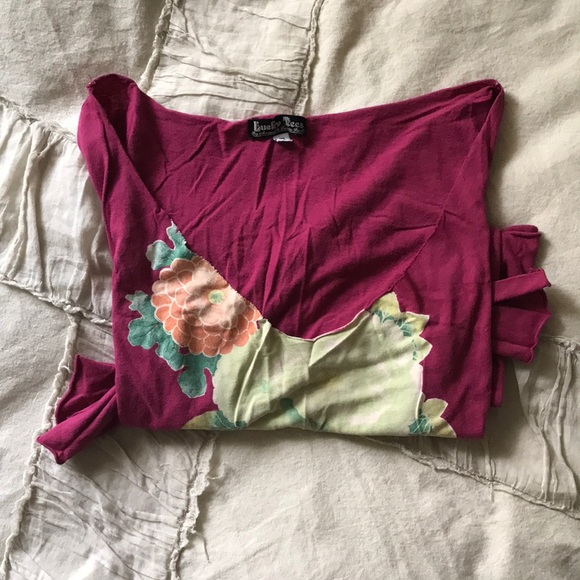 $7 MOVING SALE! Lucky Brand Long Tee - Picture 4 of 8